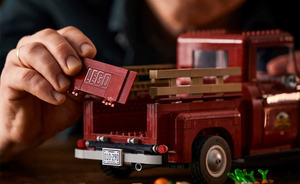 LEGO ICONS Pickup Truck
